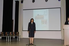 Выступает глава Холмогорского района Наталья Большакова